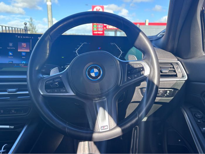 BMW 3 Series 2023