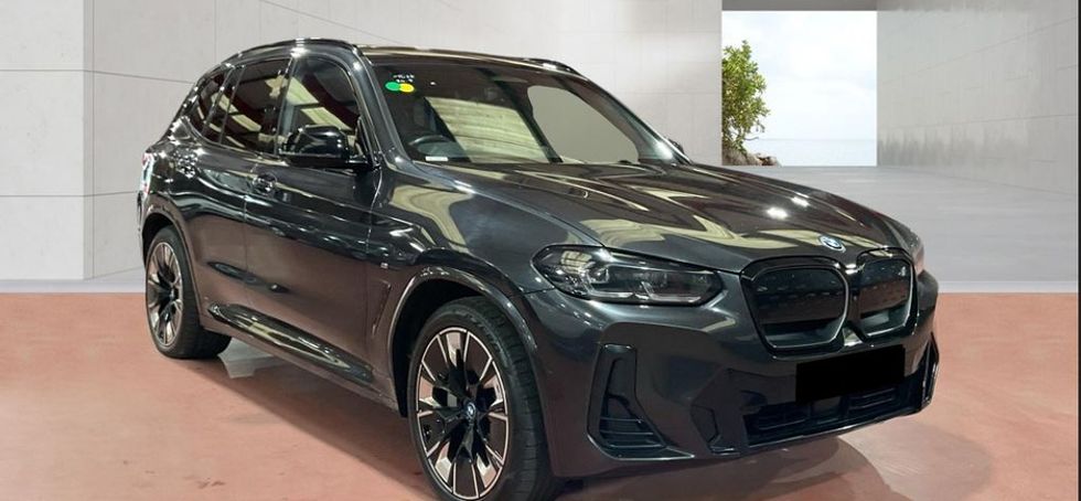 BMW iX3 2023