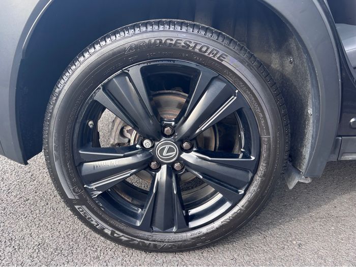 Lexus UX250h 2021