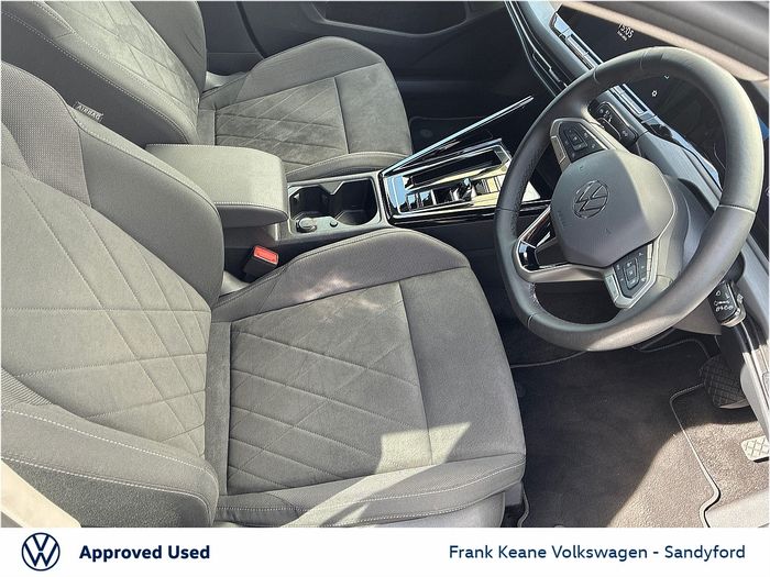 Volkswagen Golf 2024