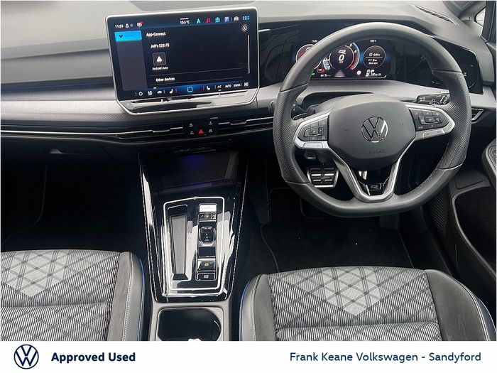 Volkswagen Golf 2025