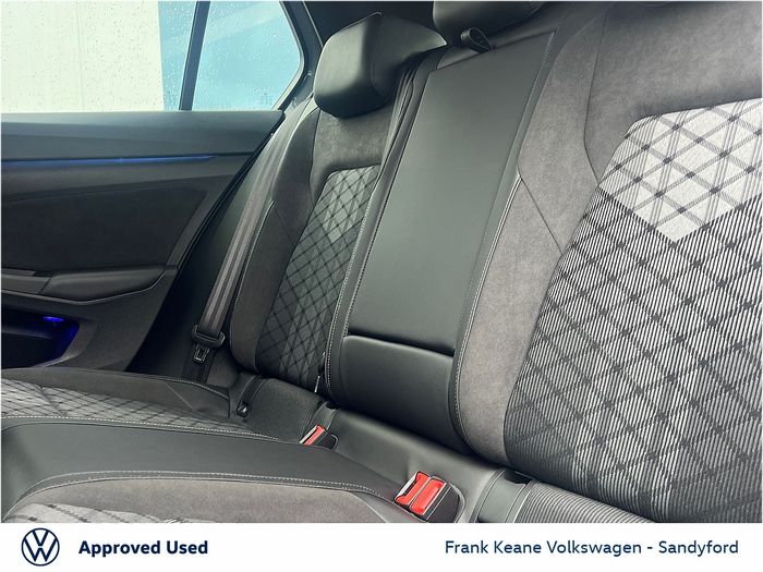 Volkswagen Golf 2025