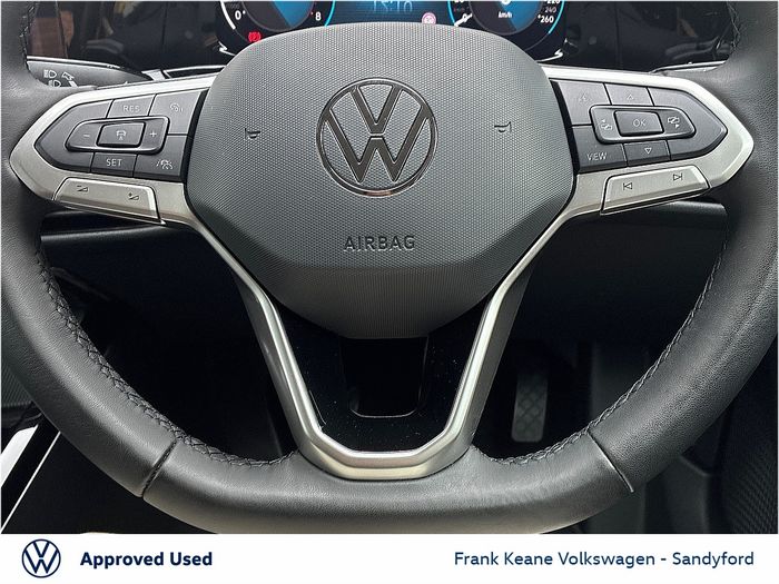 Volkswagen Golf 2024