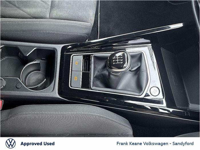 Volkswagen Golf 2024