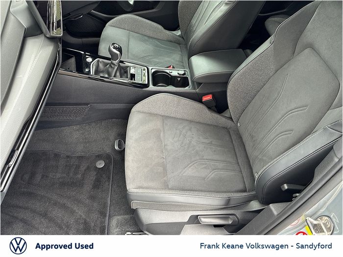 Volkswagen Golf 2024