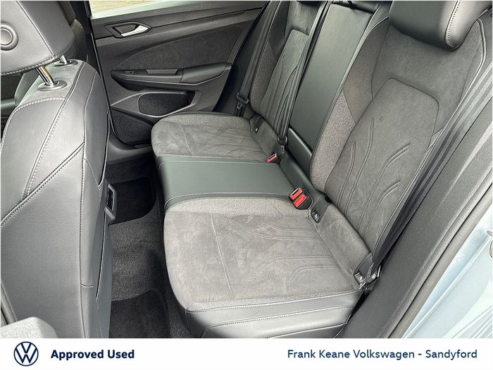 Volkswagen Golf 2024