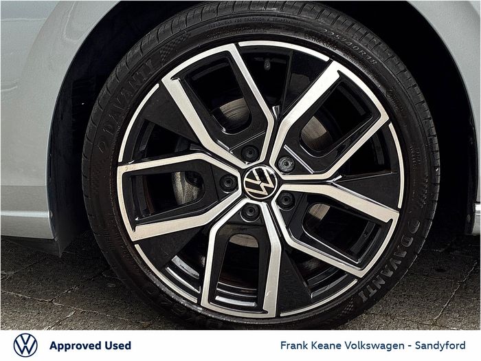 Volkswagen Golf 2024
