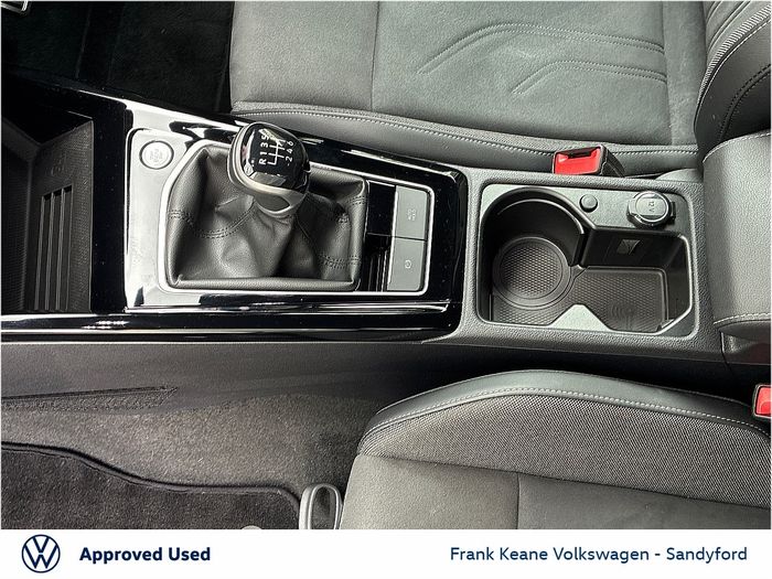 Volkswagen Golf 2024