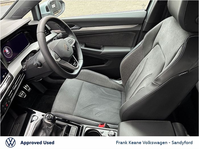 Volkswagen Golf 2024