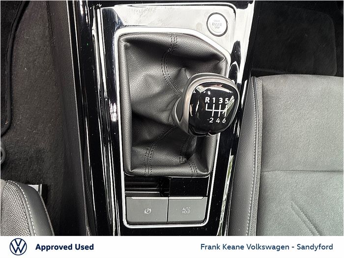 Volkswagen Golf 2024
