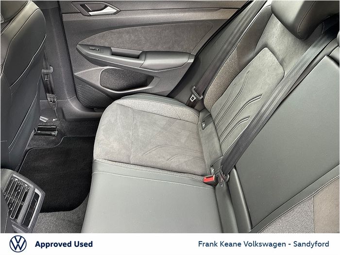 Volkswagen Golf 2024