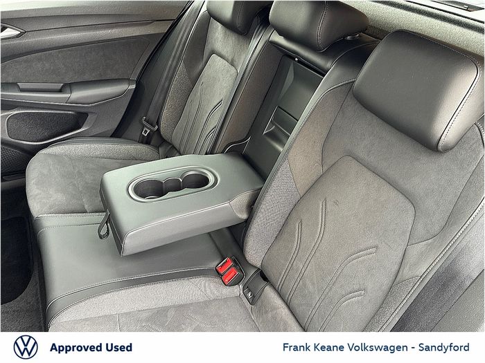 Volkswagen Golf 2024
