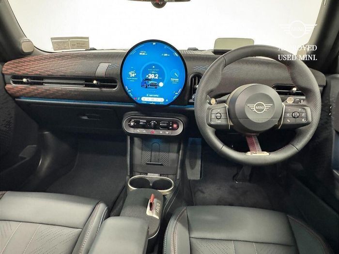 MINI HATCH 2025