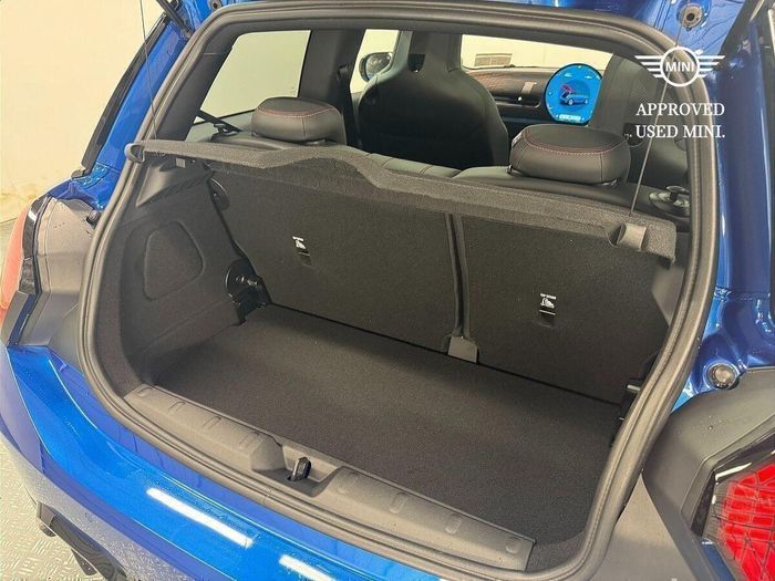 MINI HATCH 2025