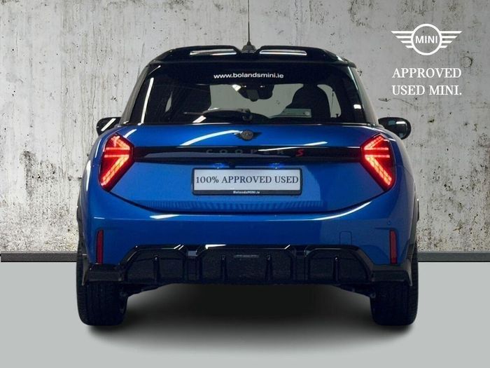 MINI HATCH 2025
