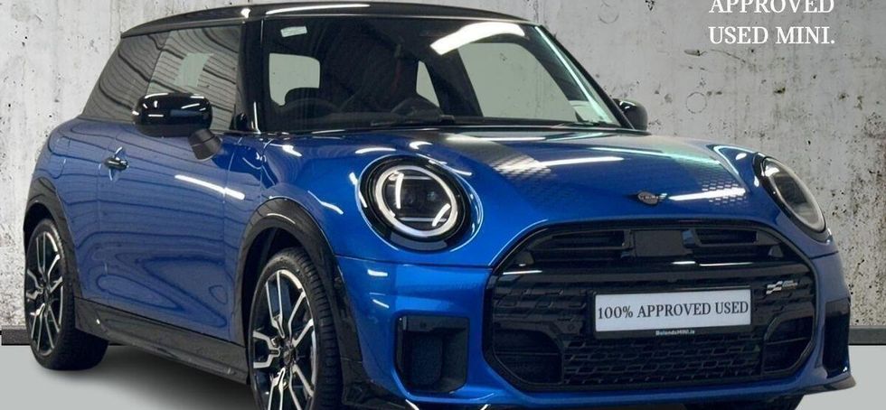 MINI HATCH 2025