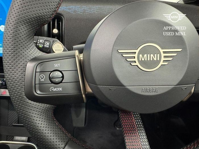 MINI HATCH 2025