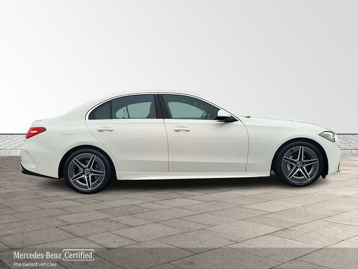 Mercedes-Benz C-Class 2024