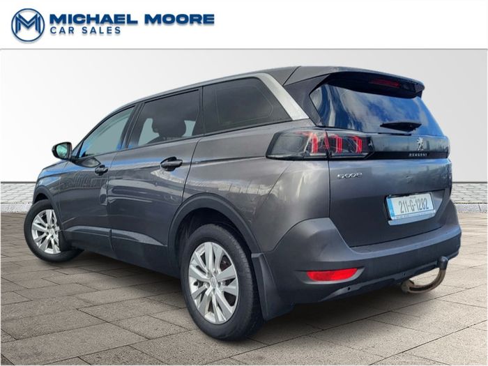 Peugeot 5008 2021
