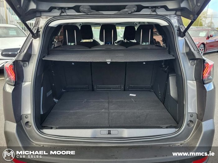 Peugeot 5008 2021