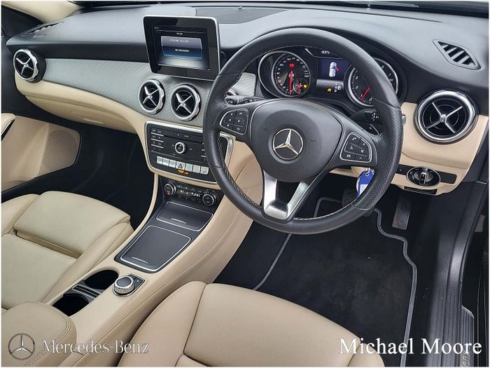Mercedes-Benz GLA Class 2019