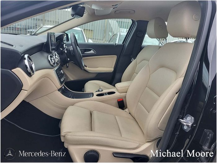 Mercedes-Benz GLA Class 2019
