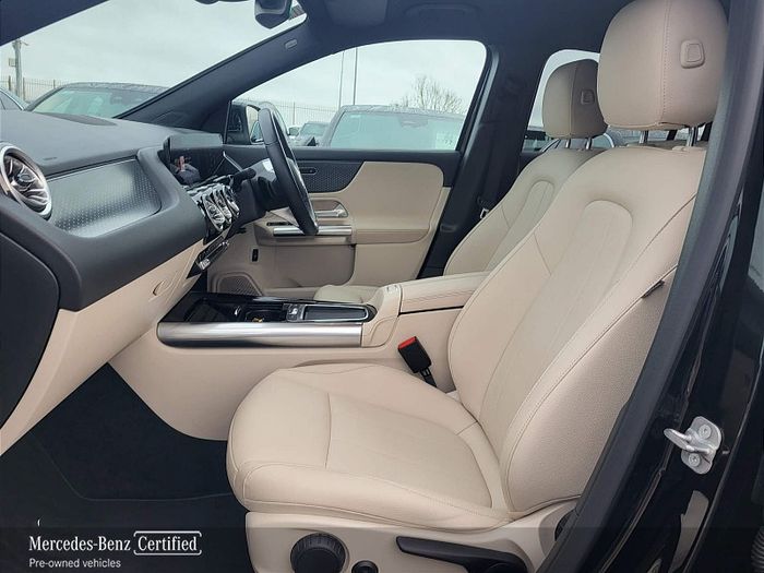 Mercedes-Benz GLA Class 2024