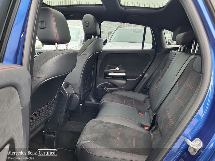 Mercedes-Benz GLA Class 2024