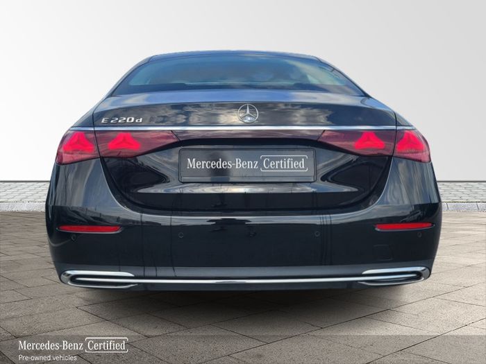 Mercedes-Benz E-Class 2024