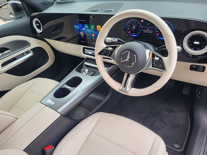Mercedes-Benz GLB- Class 2026