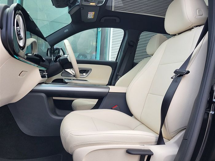 Mercedes-Benz GLB- Class 2026