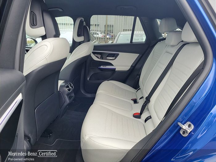 Mercedes-Benz GLC-Class 2023