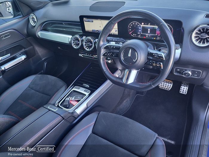 Mercedes-Benz GLB- Class 2024