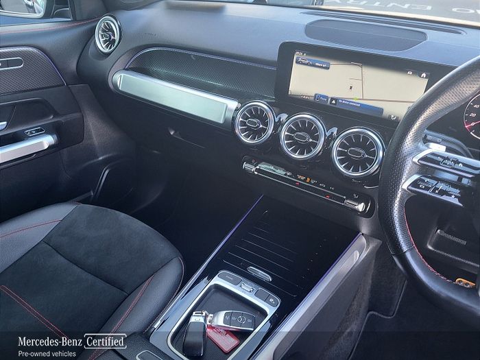 Mercedes-Benz GLB- Class 2024