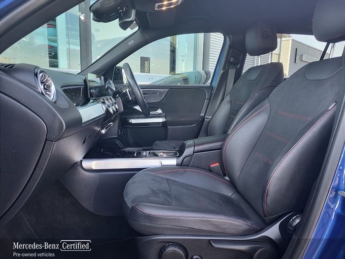 Mercedes-Benz GLB- Class 2024