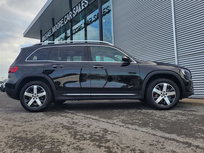 Mercedes-Benz GLB- Class 2027