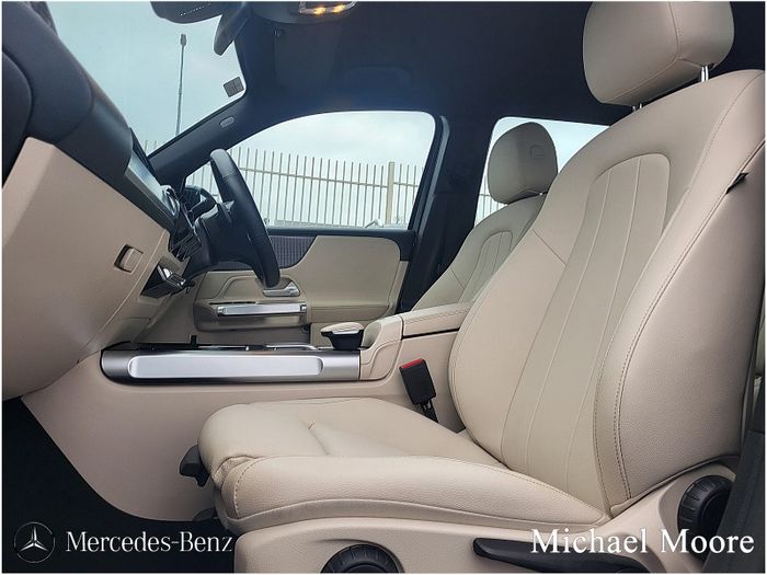 Mercedes-Benz GLB- Class 2021