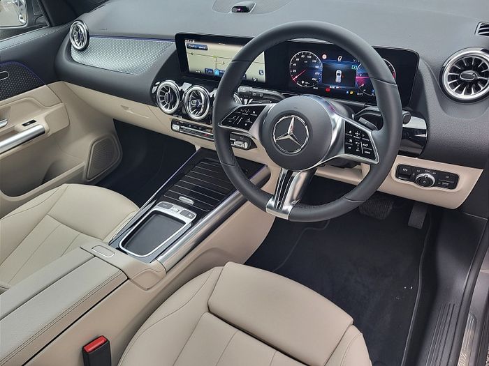Mercedes-Benz GLA Class 2027