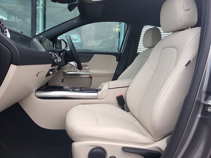 Mercedes-Benz GLA Class 2027