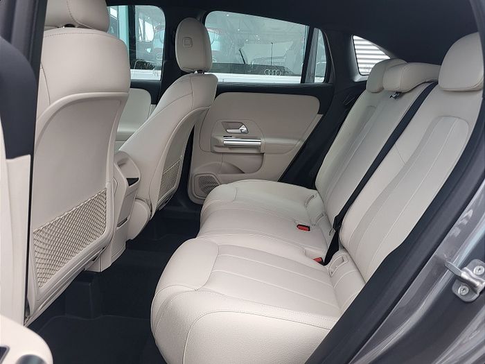 Mercedes-Benz GLA Class 2027