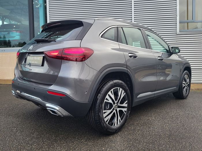 Mercedes-Benz GLA Class 2027