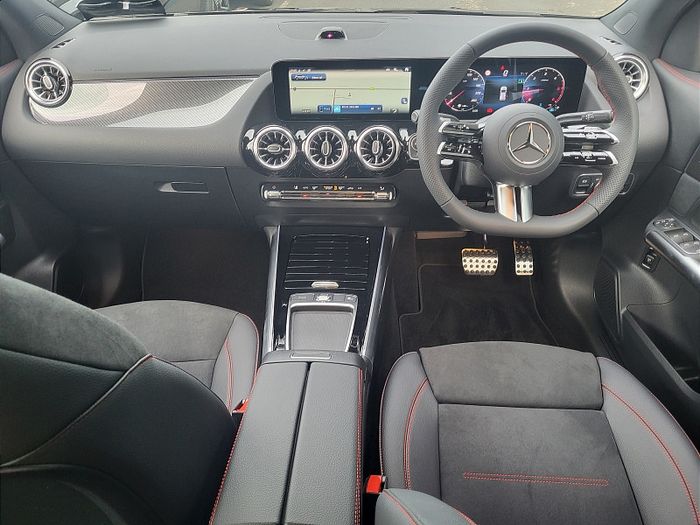 Mercedes-Benz GLA Class 2027