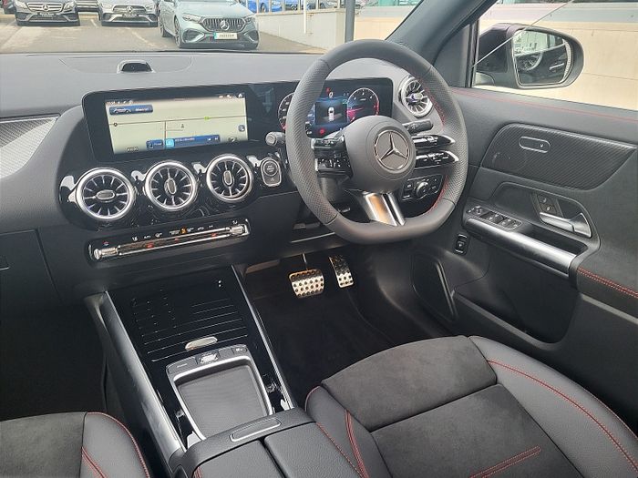 Mercedes-Benz GLA Class 2027