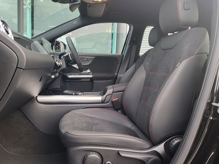 Mercedes-Benz GLA Class 2027
