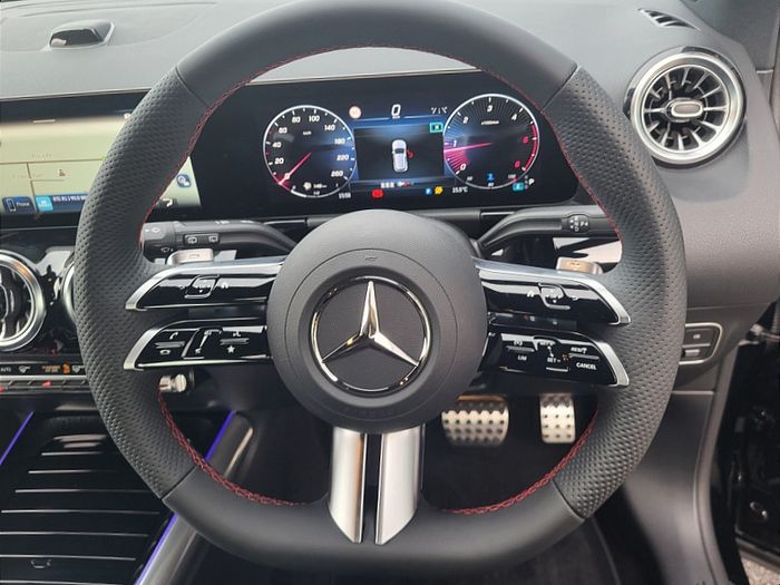 Mercedes-Benz GLA Class 2027