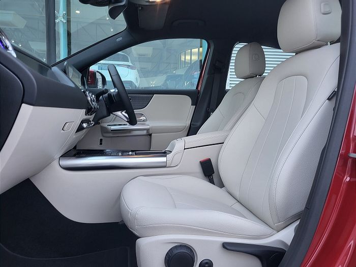Mercedes-Benz GLA Class 2027