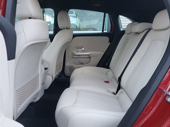 Mercedes-Benz GLA Class 2027