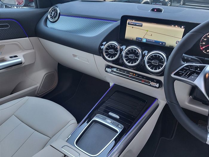 Mercedes-Benz GLA Class 2027