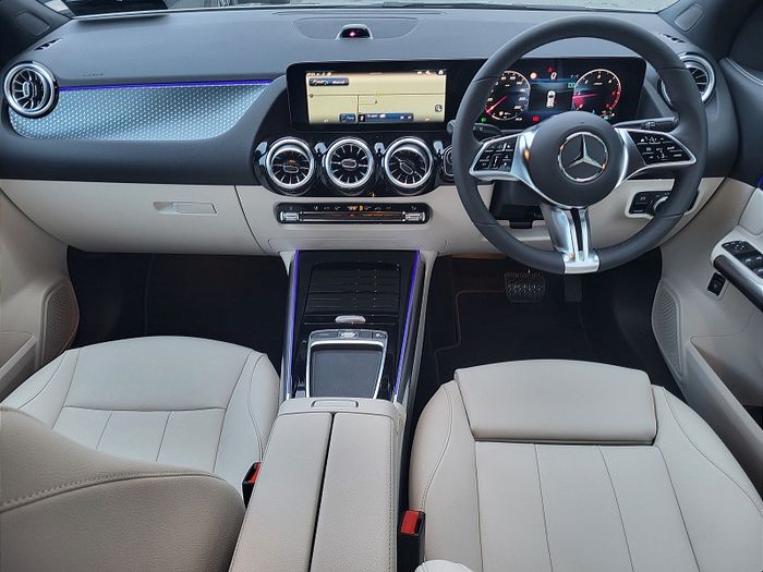 Mercedes-Benz GLA Class 2027