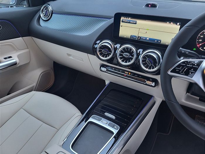 Mercedes-Benz GLA Class 2027